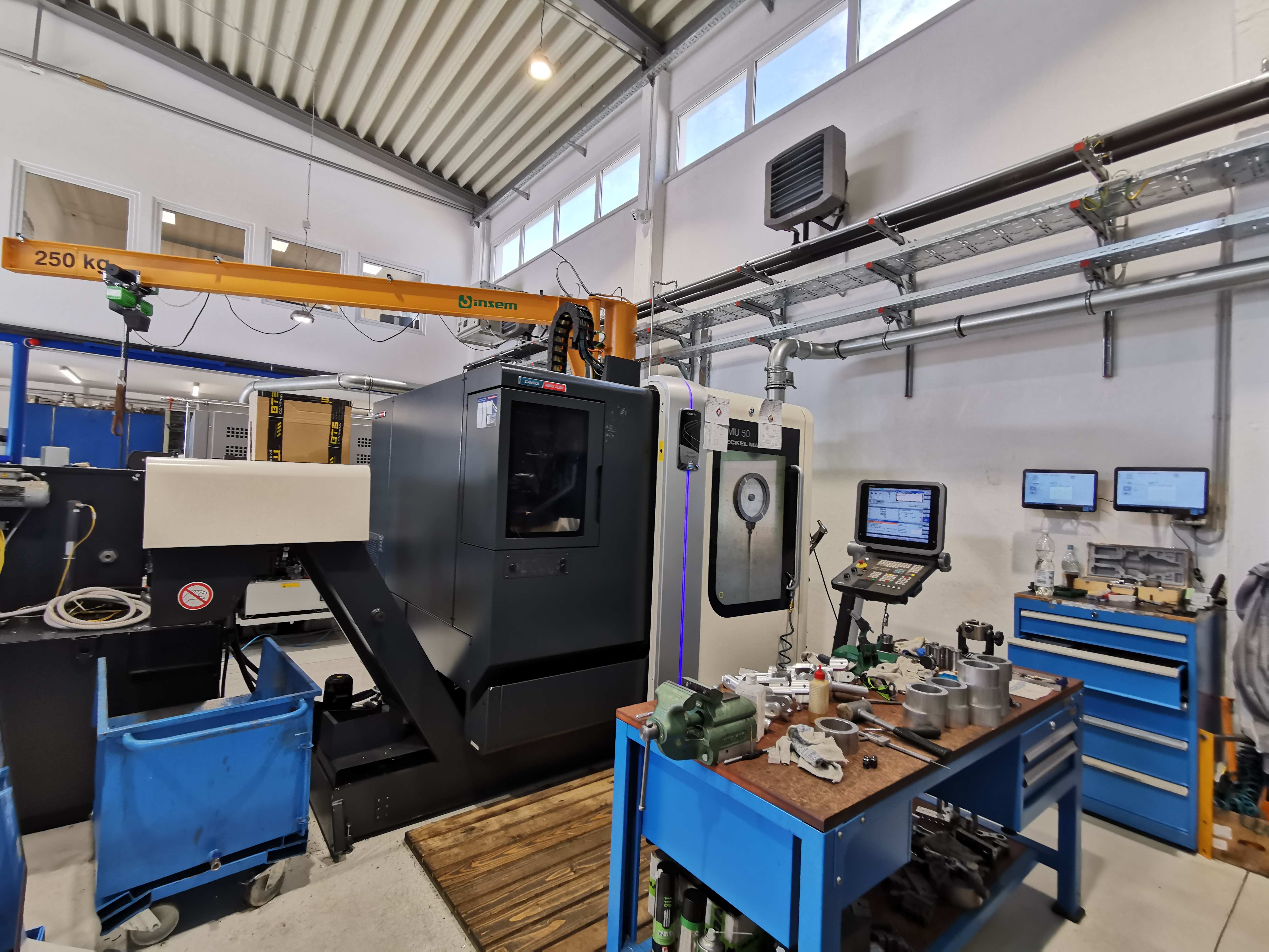 DMG 5-osni obdelovalni center — ECU d.o.o.