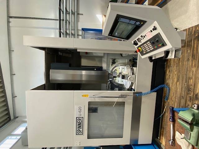 Spinner U-620 — 5-osni simultani rezkalni center